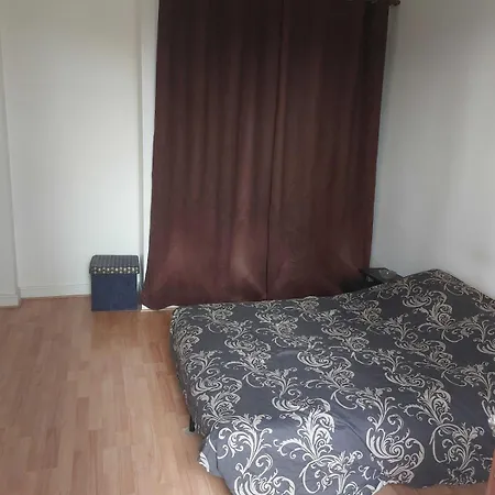 One Bedroom Flat With Balcony *